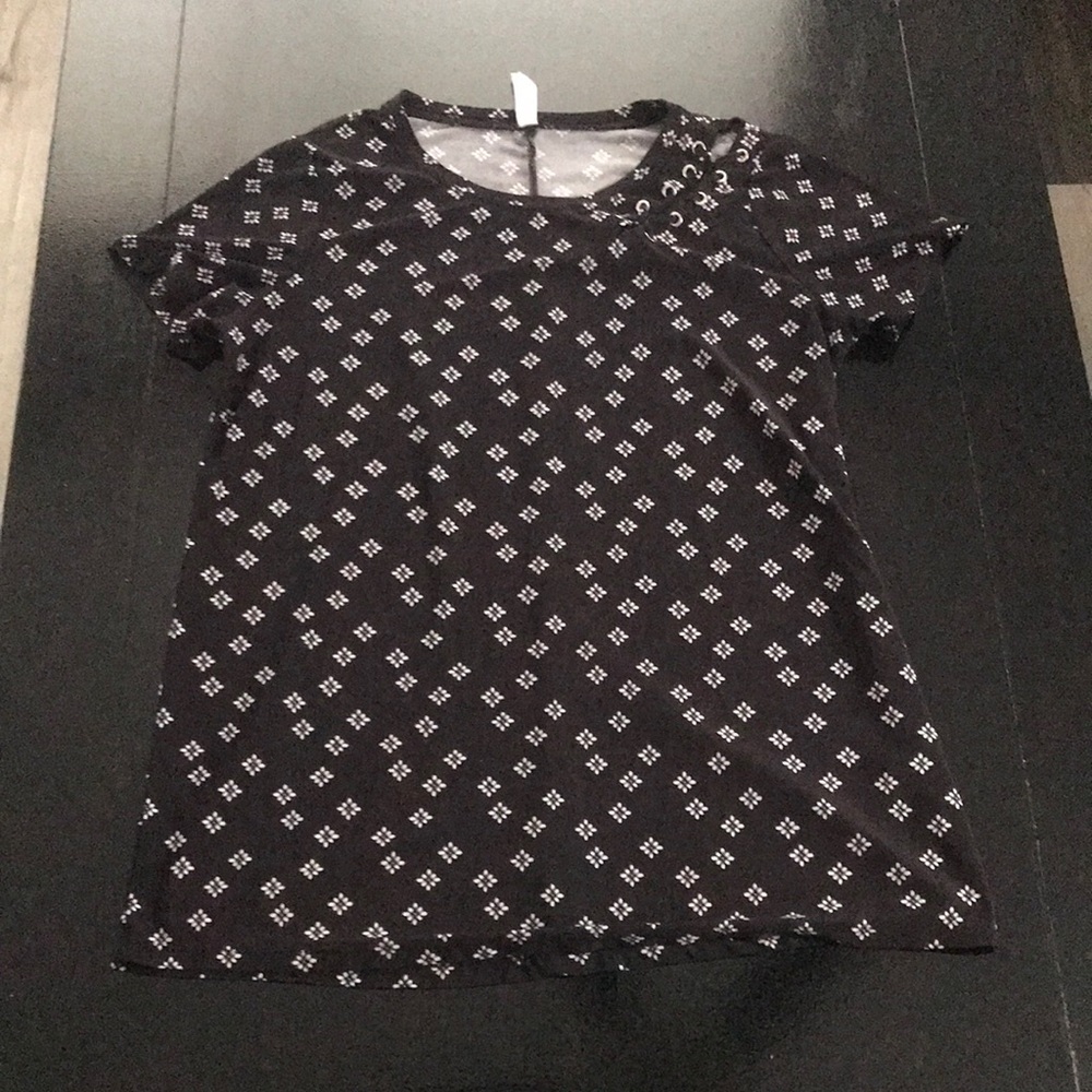 Black Short Sleeve Geometric Print Tee